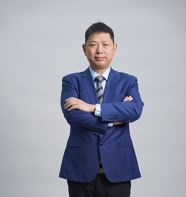 董成